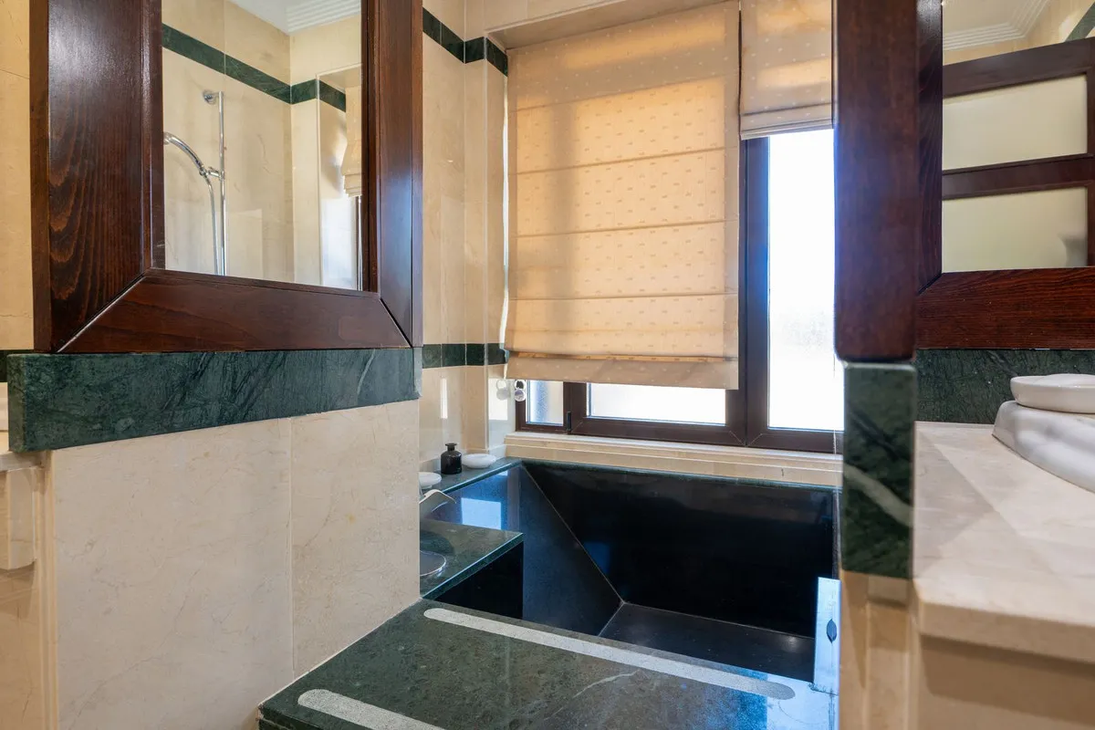 0327e898-27e7-49d2-8469-033e2eb07d23