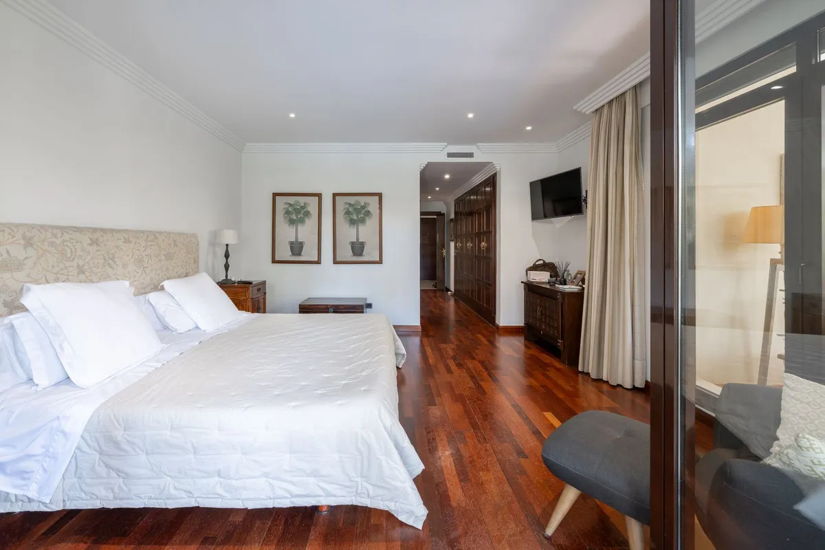 3b2d52e2-8aec-45ca-9d01-bd0122772470