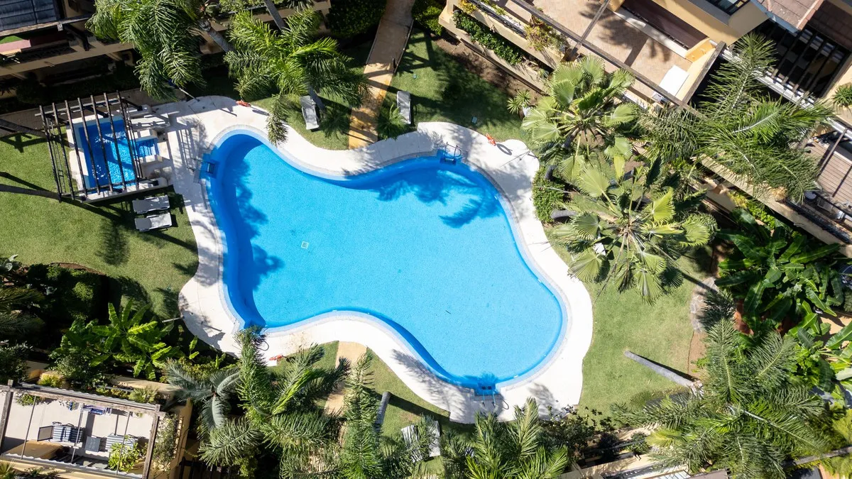 7303961f-f003-4b75-8ebf-4aea39f8dbaa