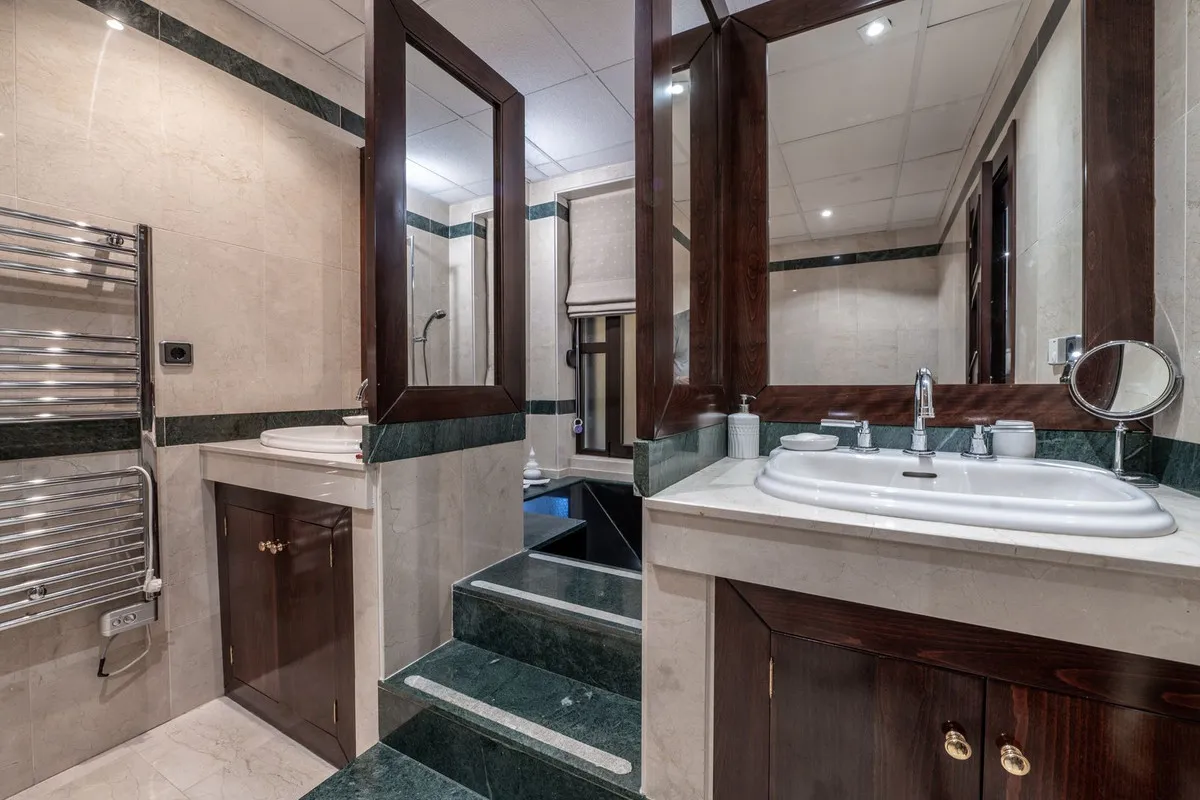 b42f22ec-000c-4967-bdb4-4af43c053fc7