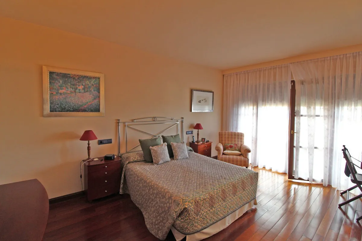 140de9fe-230a-4d41-b6a5-673893efa892