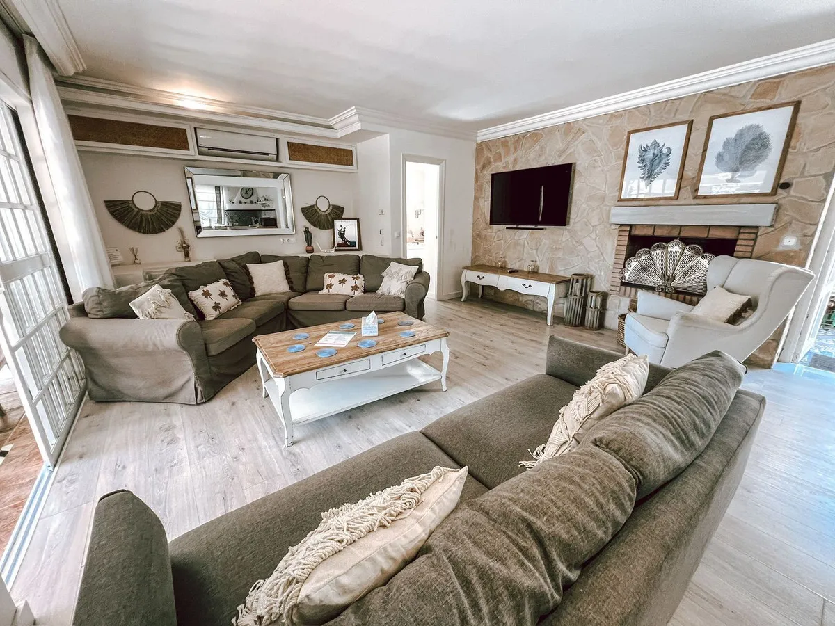 65703713-e4b2-4989-aa16-f67396738ace