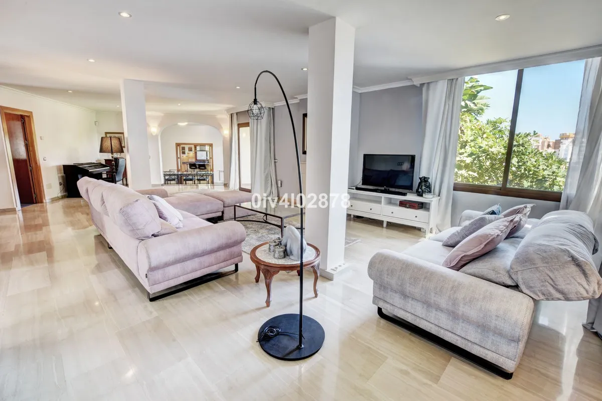 89e0ddfc-1620-45c8-a100-0612ecec1205