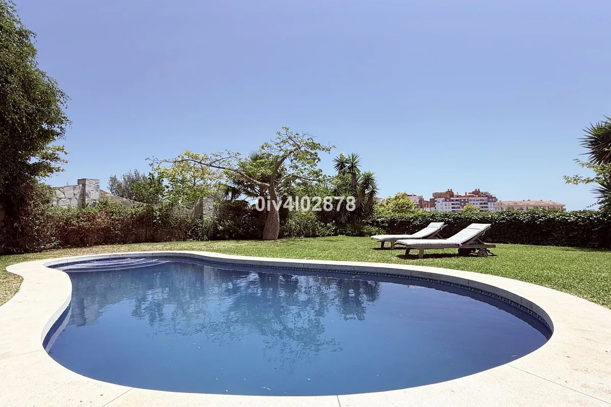 e6bb62c3-d7ad-48c1-a4b0-997b3f92ce6a