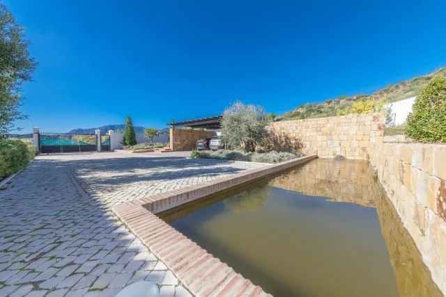 7bebb328-781c-4657-a599-496a77cfbf86