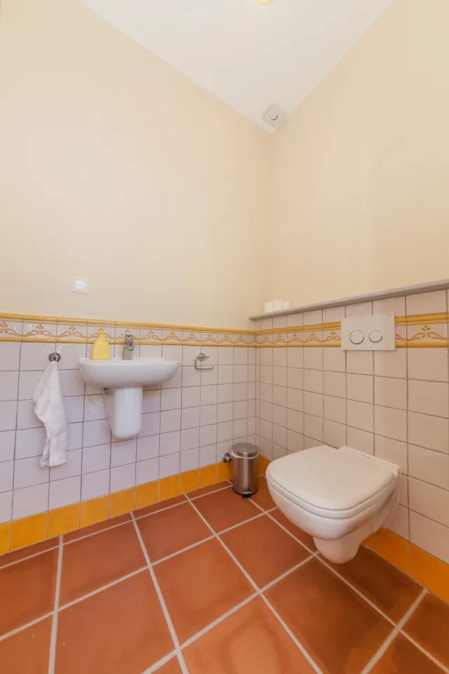 90aa8e6d-af54-4d37-97a7-e782caa63d6d