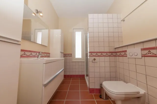 f553aab9-a4da-4a9e-8755-fadf187c39e5