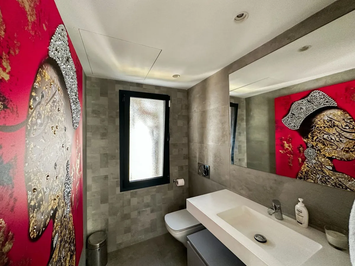 1ee1f2f2-00a2-479b-9043-9e6cb78e0976