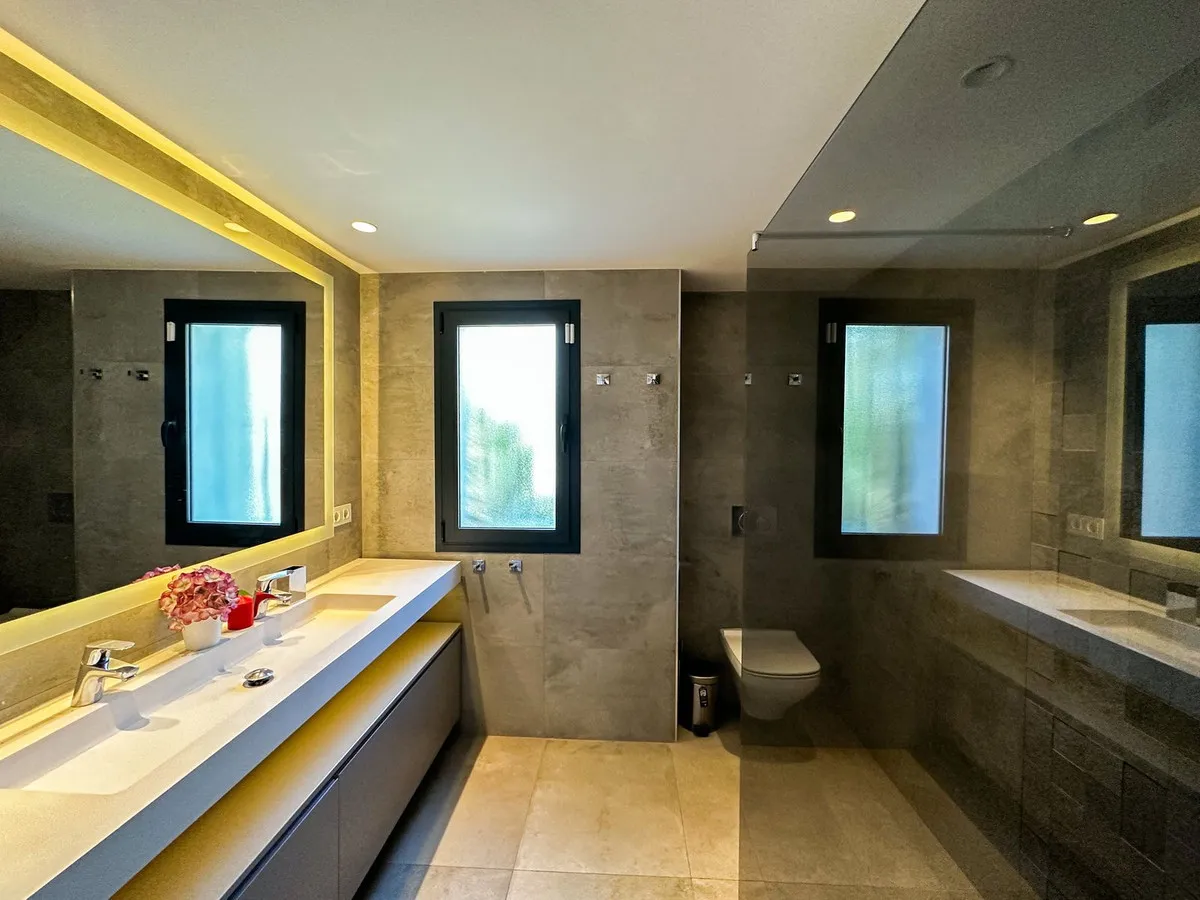 7ce673b9-eb07-466a-9fba-00204b3c98b6