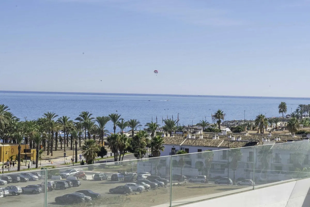 dc27b196-0a75-4dfc-b221-b518d18f4694