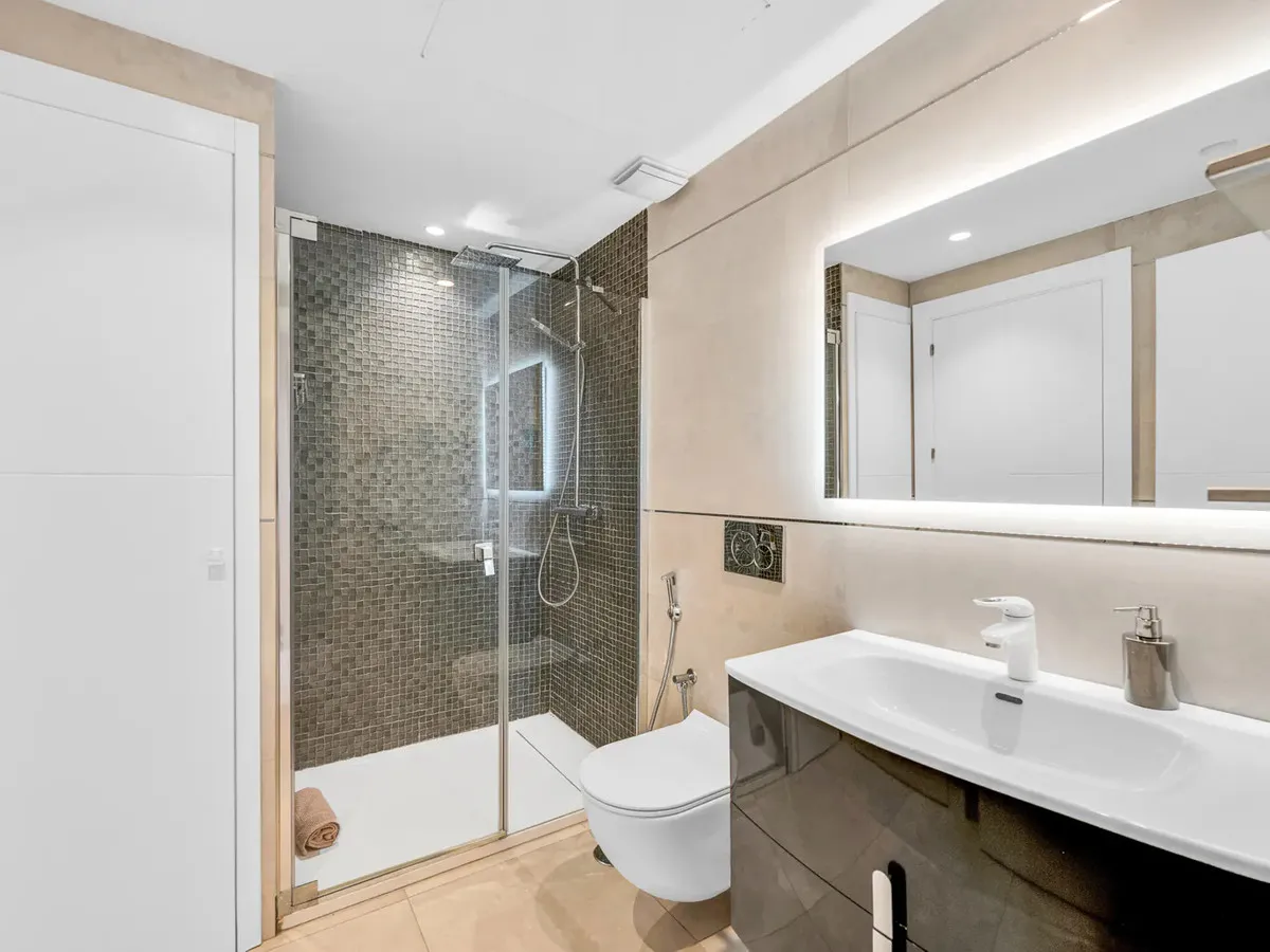 6c2a86a0-30dd-4825-902b-cf95492390fc