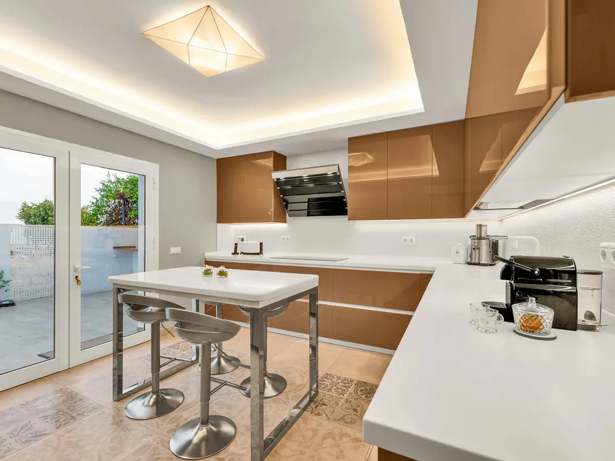 ef0600e2-89fb-49b2-b123-81e46f2843f2