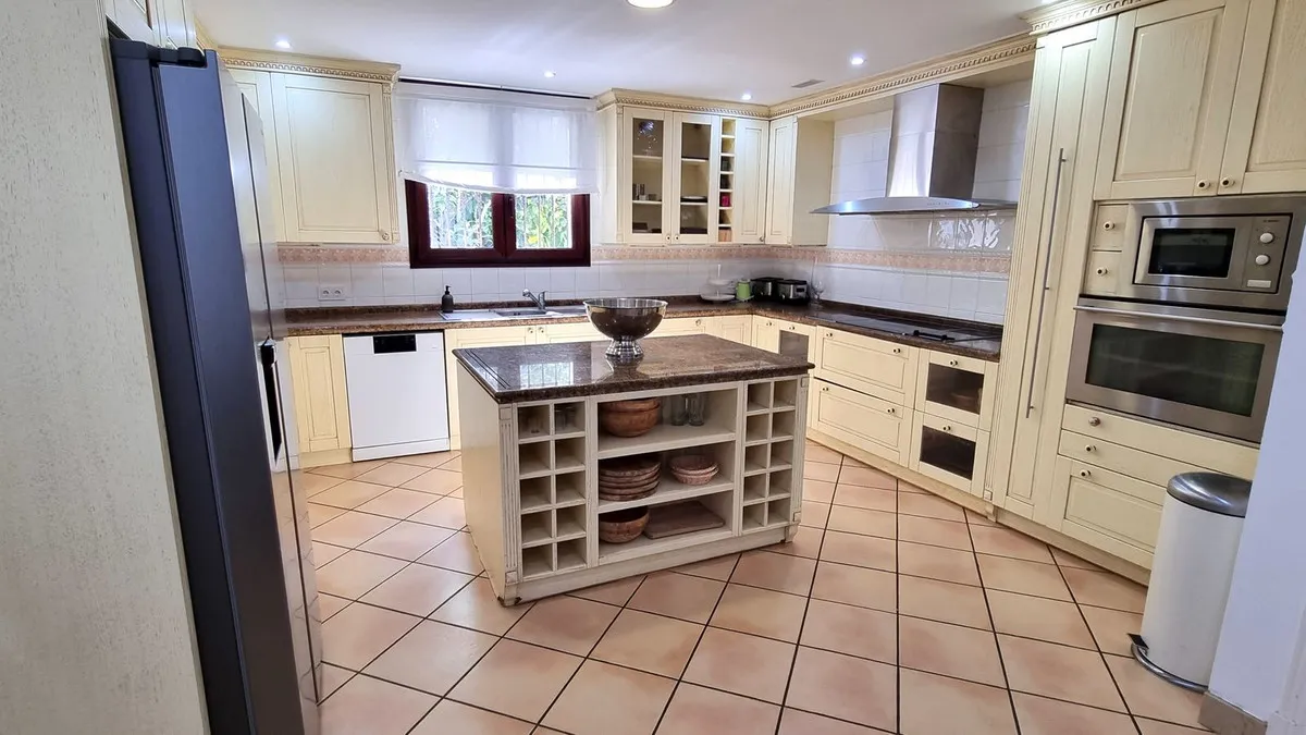 11f70799-fb8e-4da2-a591-dfd51c015684