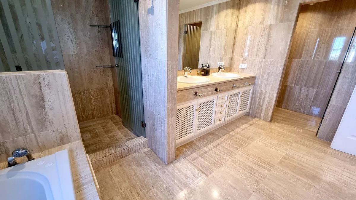 8a654ab0-e9a6-496e-810d-36eea7878e50