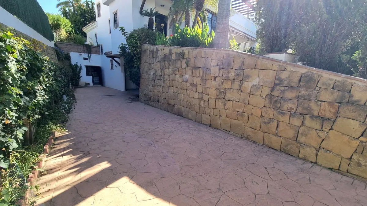 ac5220ad-b81f-48d4-99b7-85d3f695095b