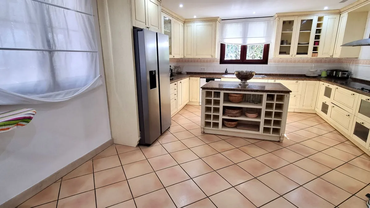 e8da7a2d-3b3b-484c-a842-c5ae28bcdc69