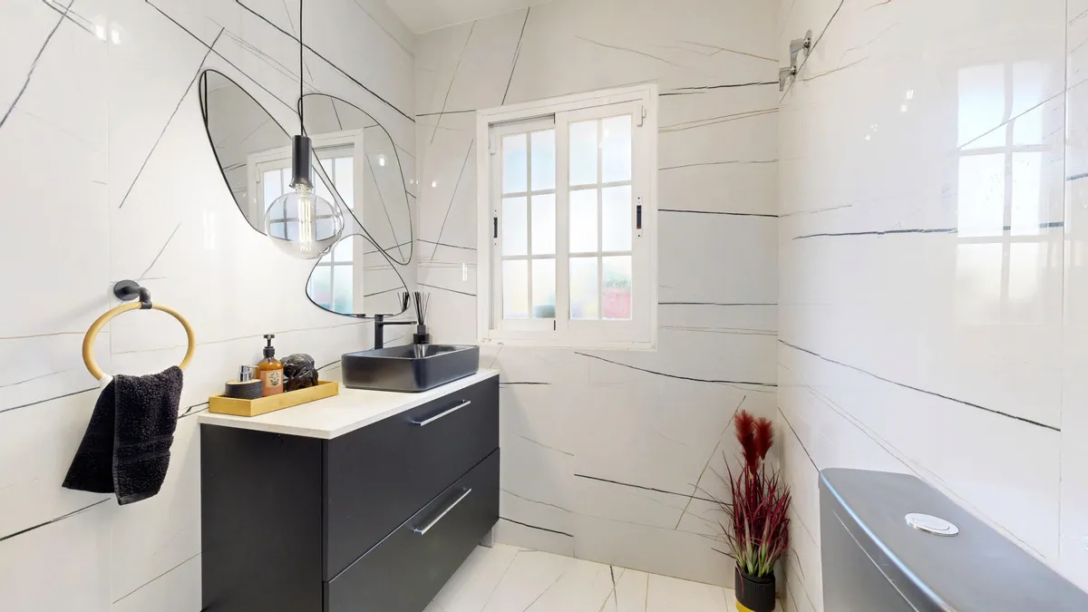 1d350621-bba9-42fe-9a93-510e77f5c678