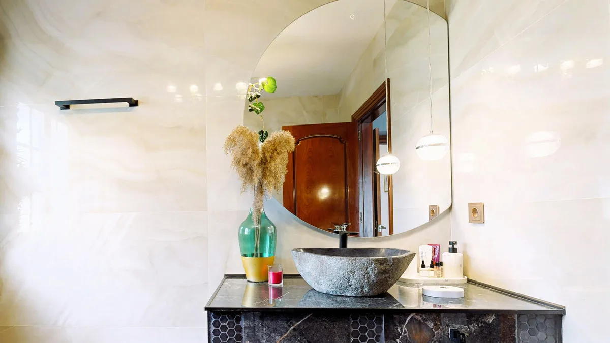 6e2ee884-c012-4437-a882-1ddaad617c75