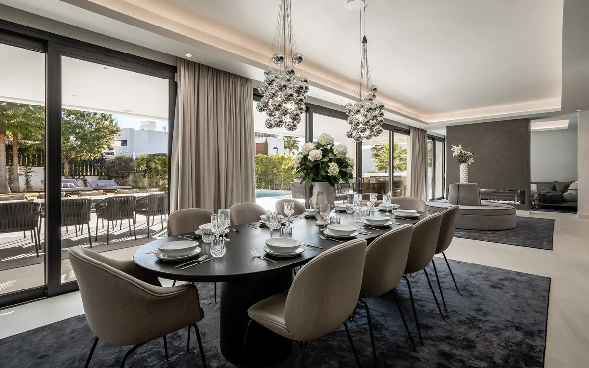 12c621c3-e1ce-4c52-b96d-96c20b22f1b4