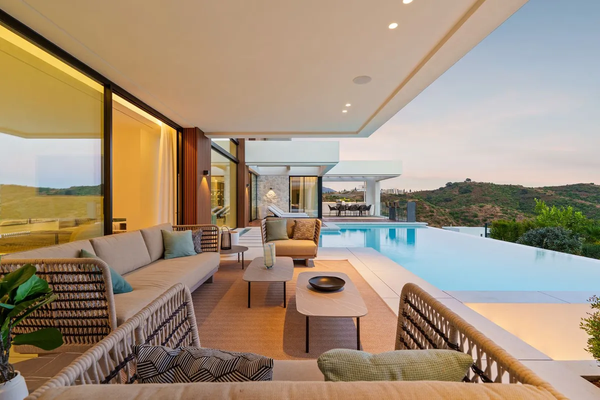 074b4c7c-1d37-4721-abef-0b8f1a424e35