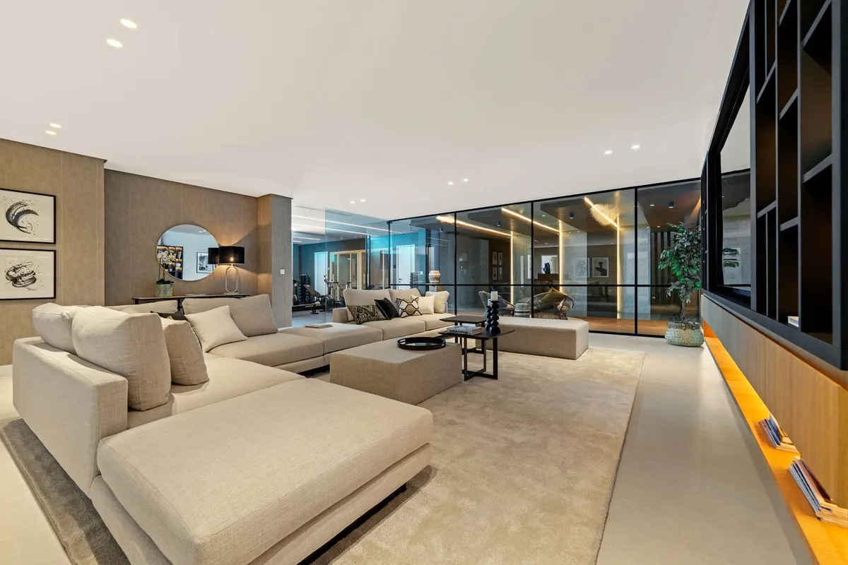 6646cd26-e8df-49e7-aefd-70435c33a3d5