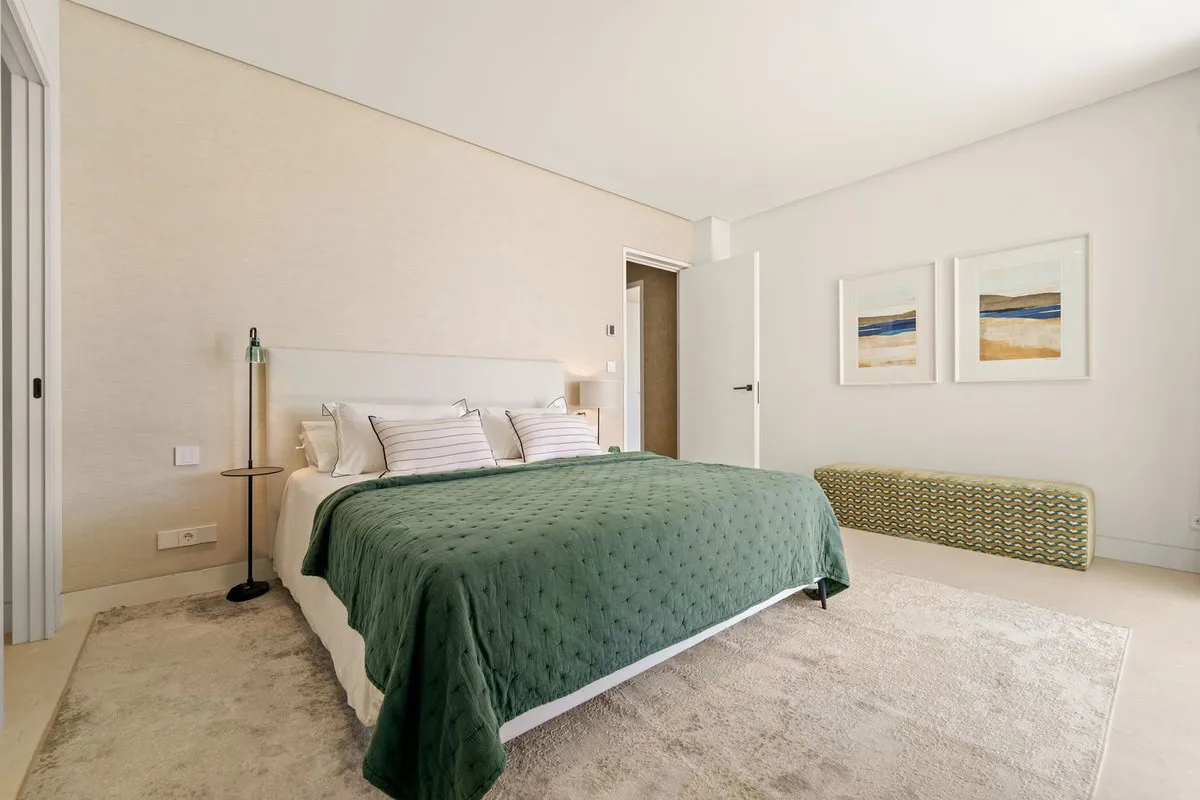 7f21deab-130f-4bad-95b0-185ab865a0f0