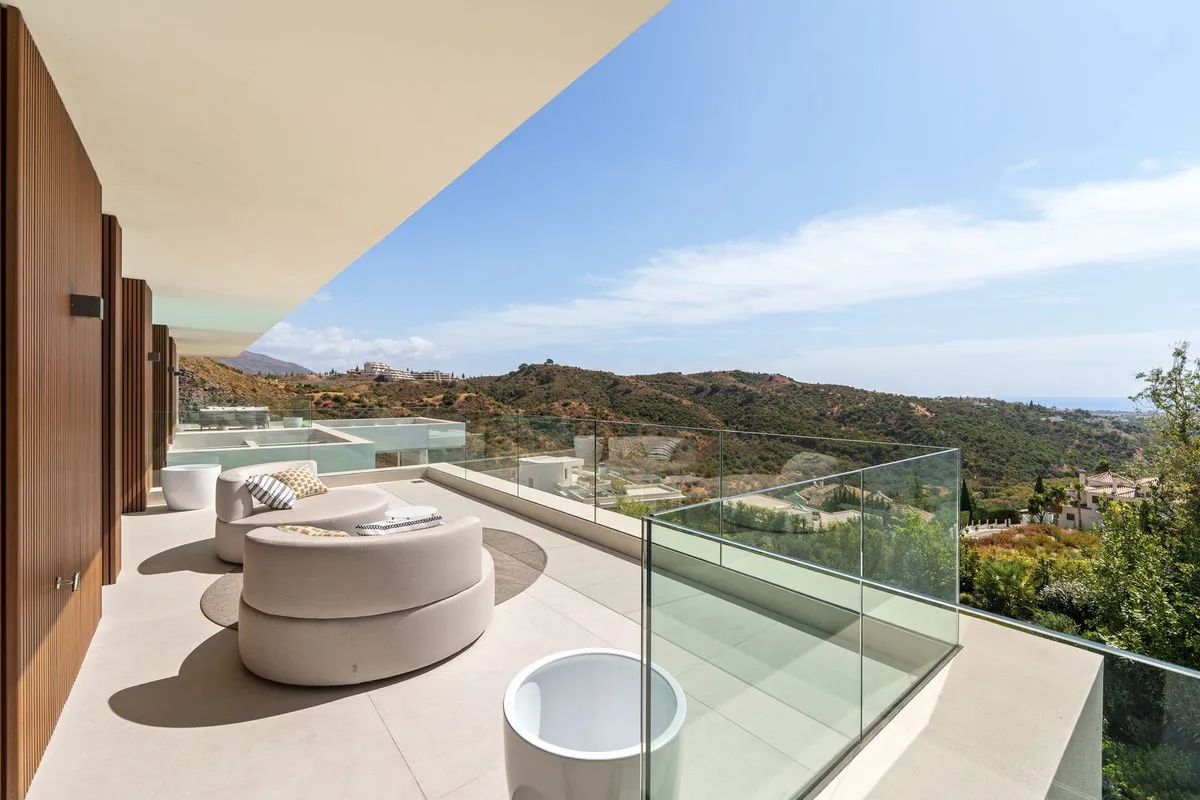 ab81ff4b-af8c-4053-bca3-8a95160d0f3a