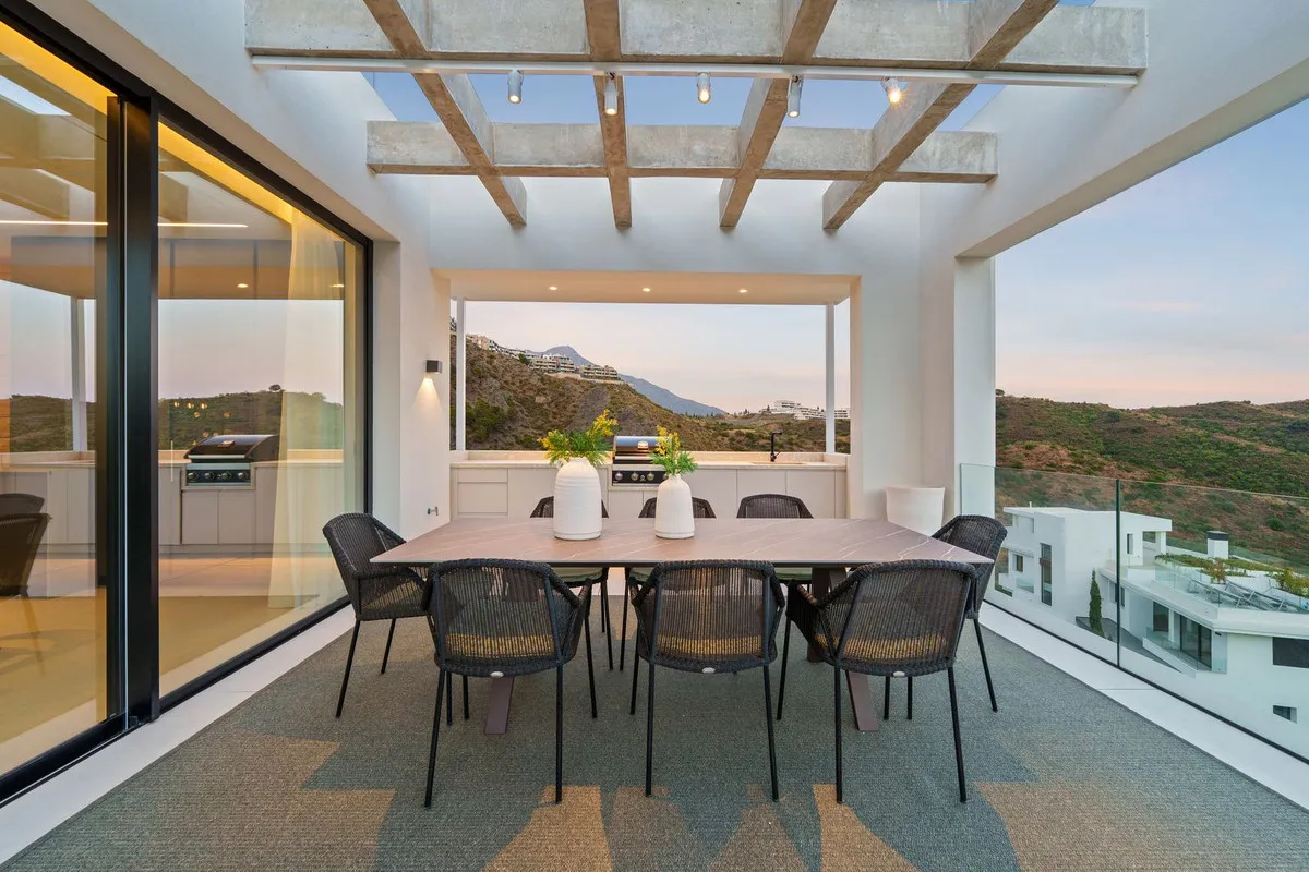 c6a5350e-2763-4d2a-b753-cf924c6b0d59