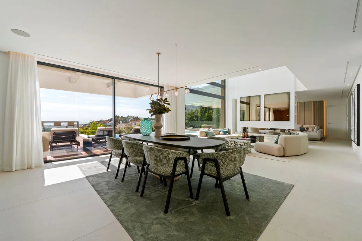 cbc23f21-f6bc-4fb2-8a4d-f18553c45aef