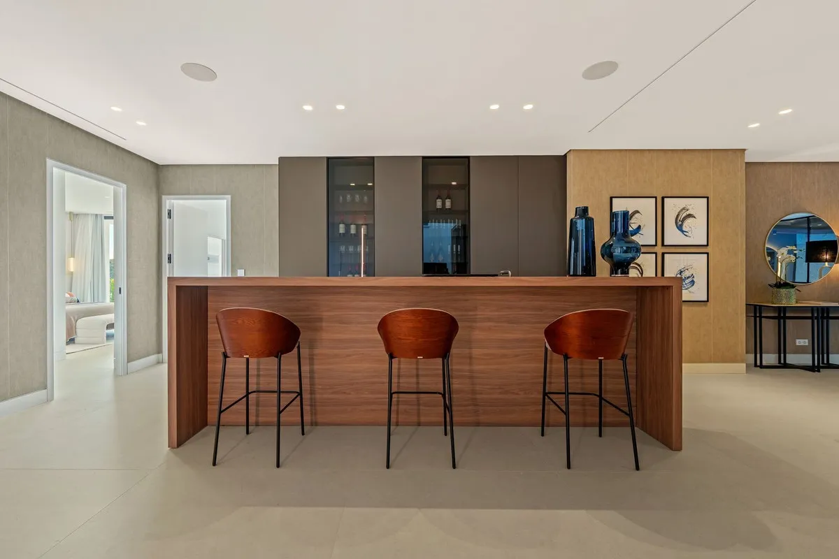 eaa6b628-d9d6-4c59-8a3d-6e94c90a60e7