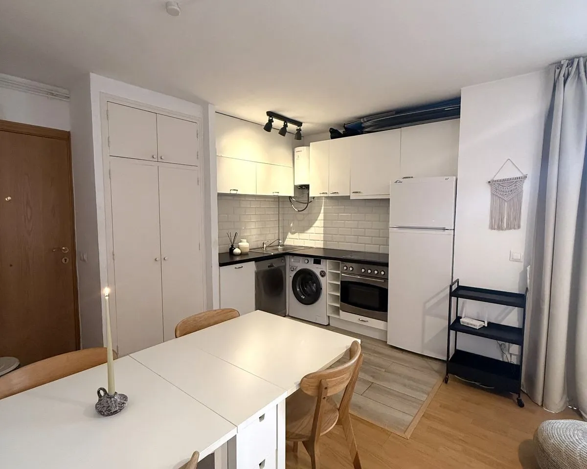 8c69274e-7465-4b75-bea1-13a5838129a9