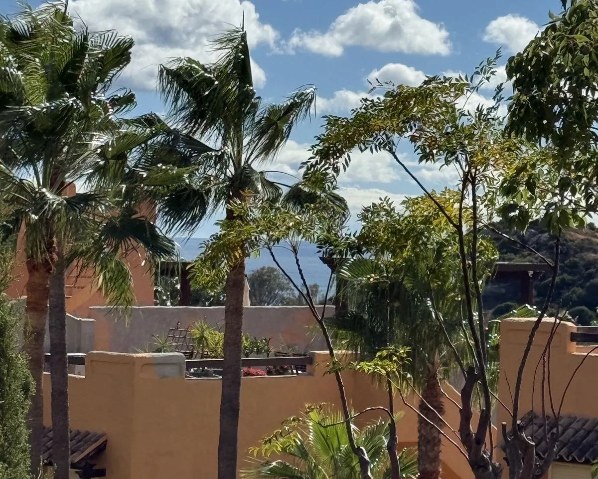 9f54db0e-6a85-4f1c-9395-3b39128bf2a4