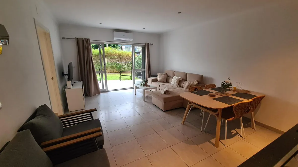 13e0dbaa-c42f-4d39-a227-7b3f26bcd599