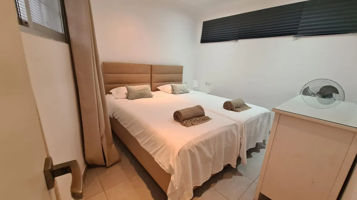 f0c86f31-315f-415b-8799-bdff36f94624