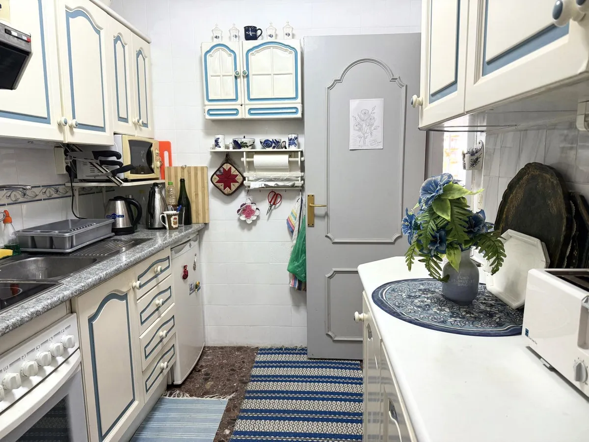 1b7d0425-1824-43bf-b46a-e65e93fa0968