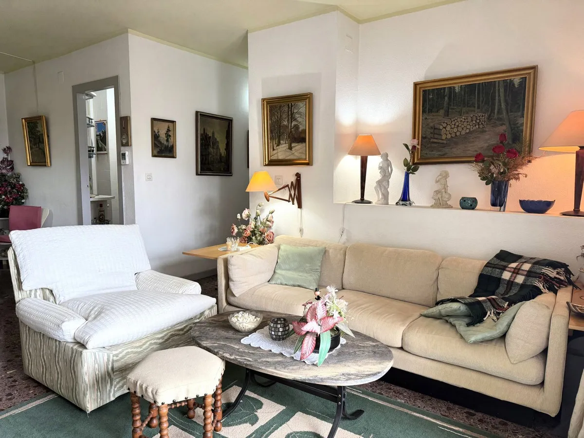 a9b438de-4e4b-4737-8442-311286f2f911