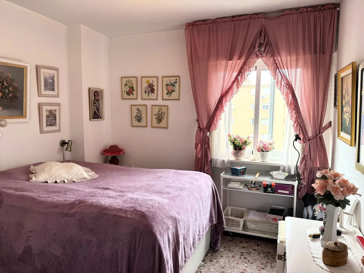 c6945314-cffa-43ee-b016-8ea5a2703b3b