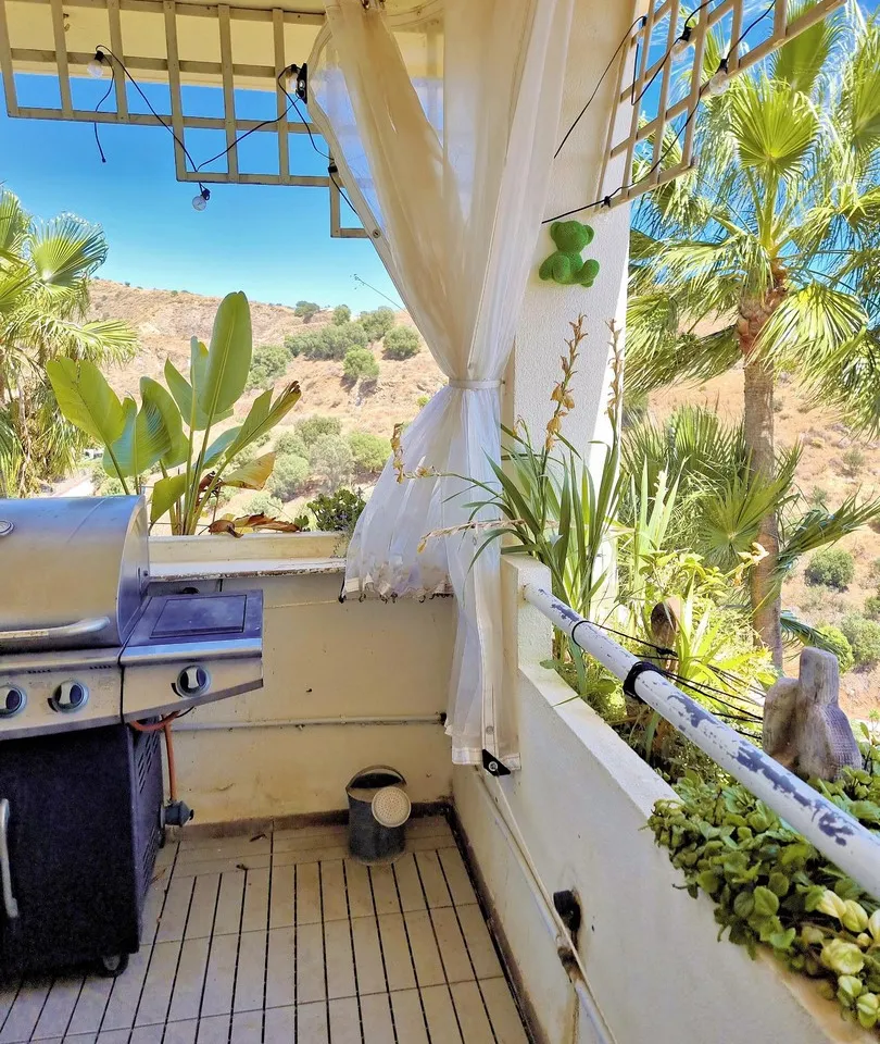 3f14b869-9f10-4f21-b53d-51edf3828f4c