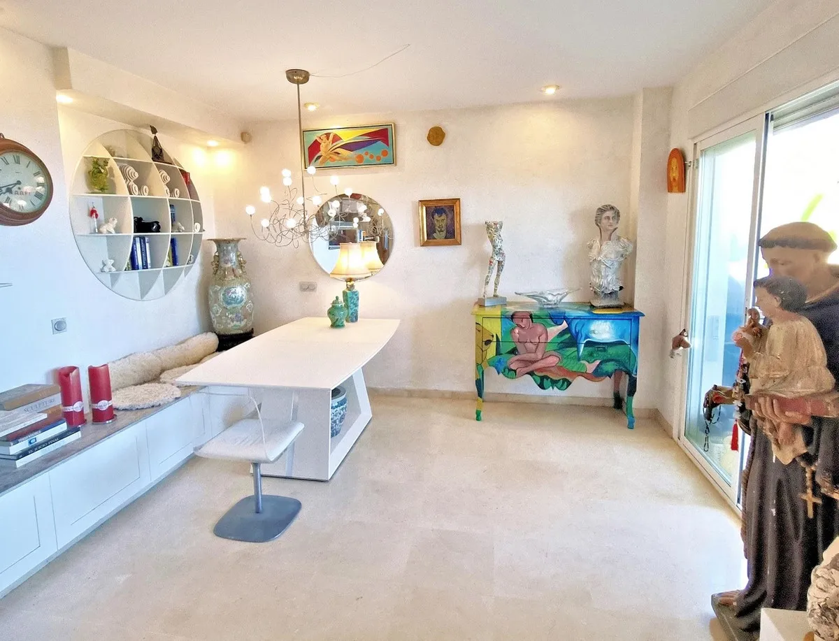 5d7e7f43-b44e-4096-aa6e-032b93b9f6ae