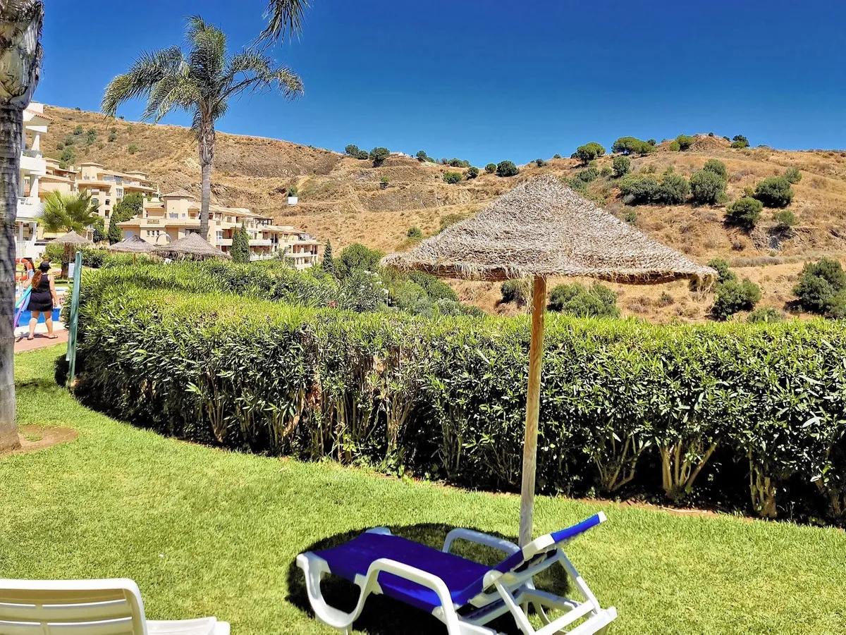 a0ef9378-4f63-41a3-a203-19939b2ee979