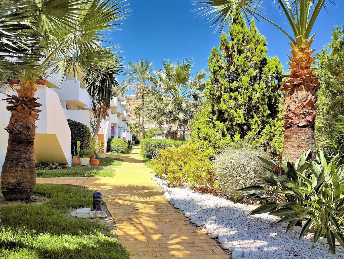 a75c327e-c940-411f-9e1e-e6ae48ee06a3