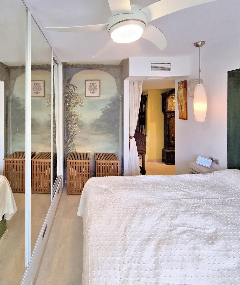 b03db31d-2cd4-443c-b69d-529f756b9aea