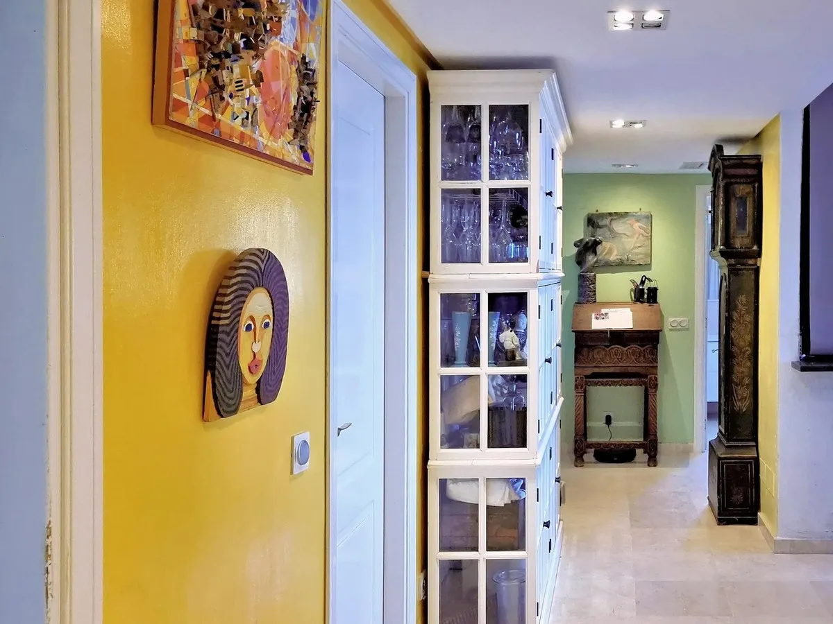 b2553867-cc39-46ed-b0e2-e711a033a49a