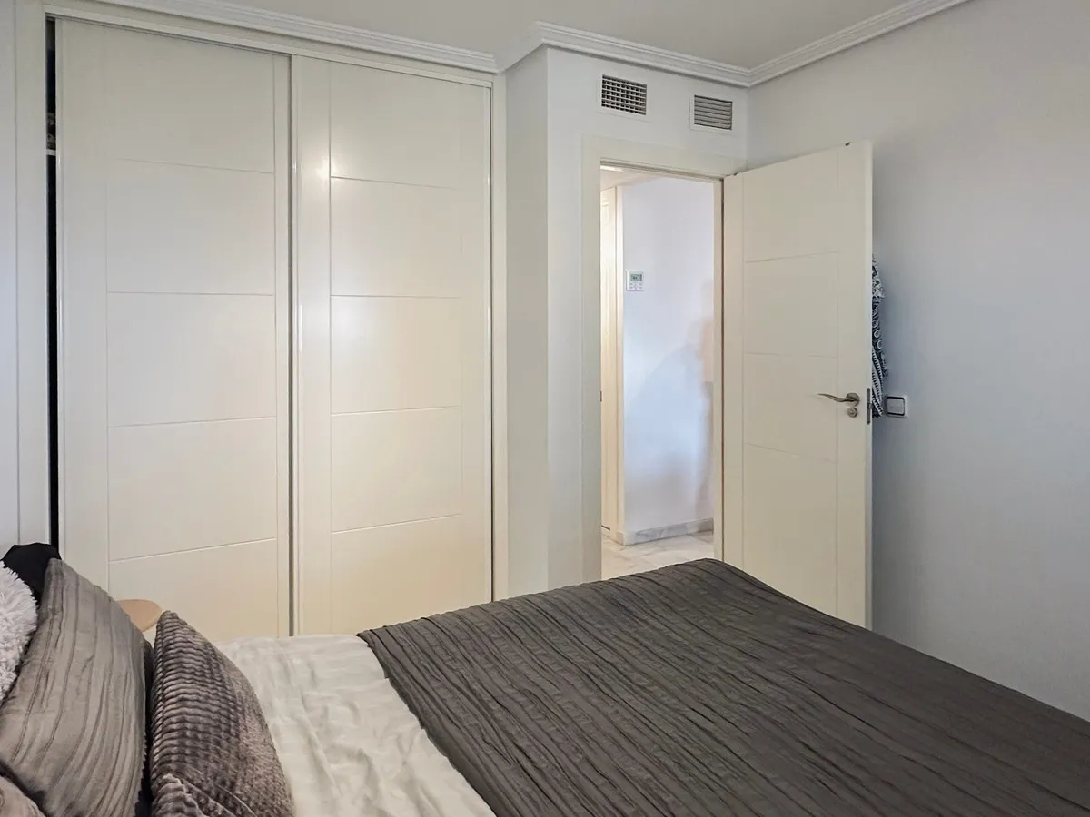 894594cc-4f13-424e-ab81-faf18dd1f9d9