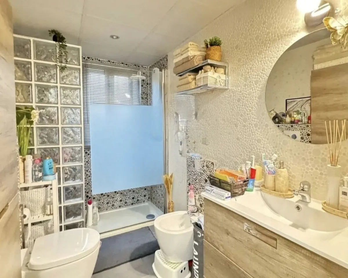 b4e70ff1-d6f7-4f55-b676-ac45948a1079