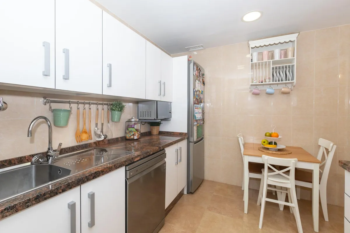 5e5339f9-2c2a-4c1b-b851-831d3bde46bc