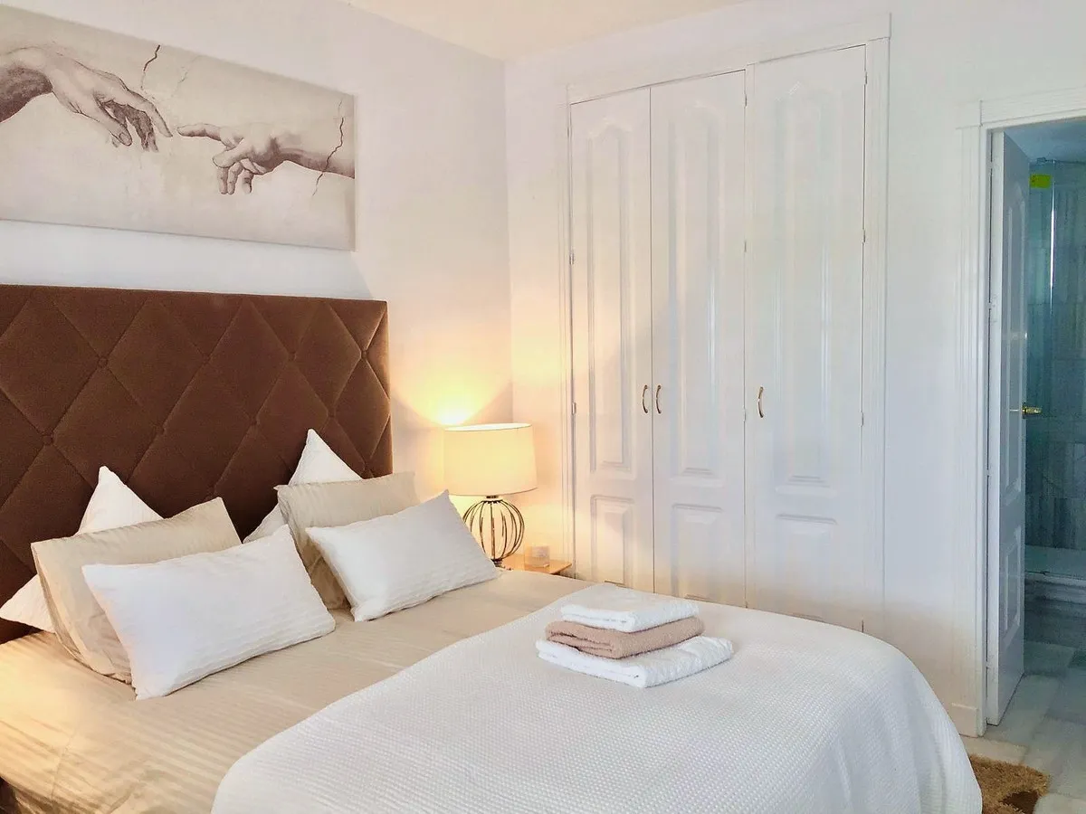 a8068238-ffc0-4d39-9981-472117e020dc