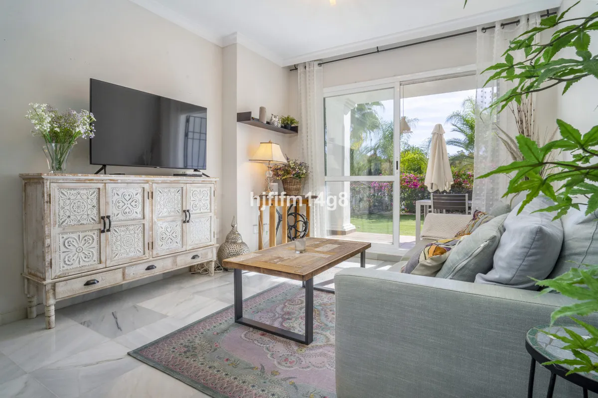 9b920821-9c6d-45ec-8d72-1ea1dcbf8512