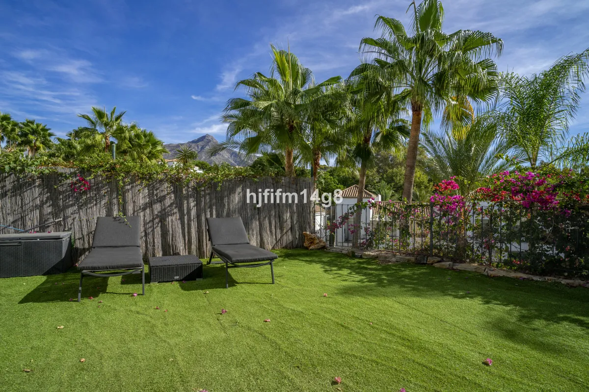 bf353dd4-e005-4ab1-9698-6e93d027db2a