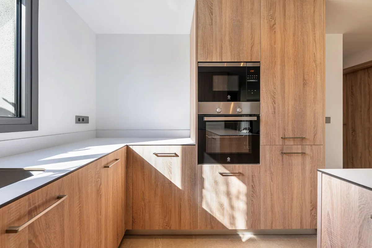 16b01b08-79eb-4ac1-a2a4-418c0b3a2360